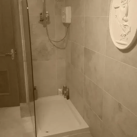 Dernvale House - Single -sleeps 4 בית הארחה Mullinderg