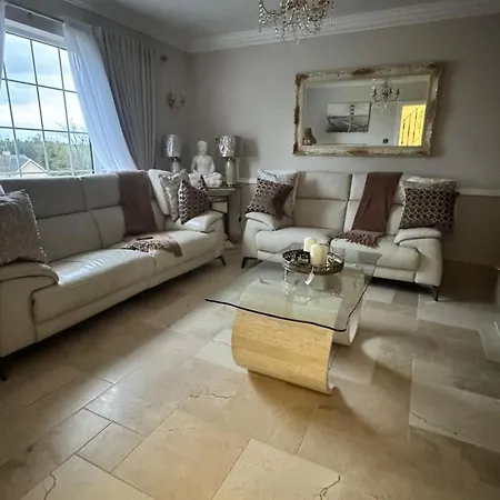 Dernvale House - Single -sleeps 4 * Mullinderg
