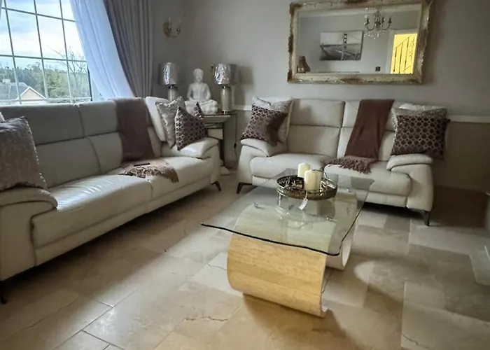 Dernvale House - Single -sleeps 4 * Mullinderg